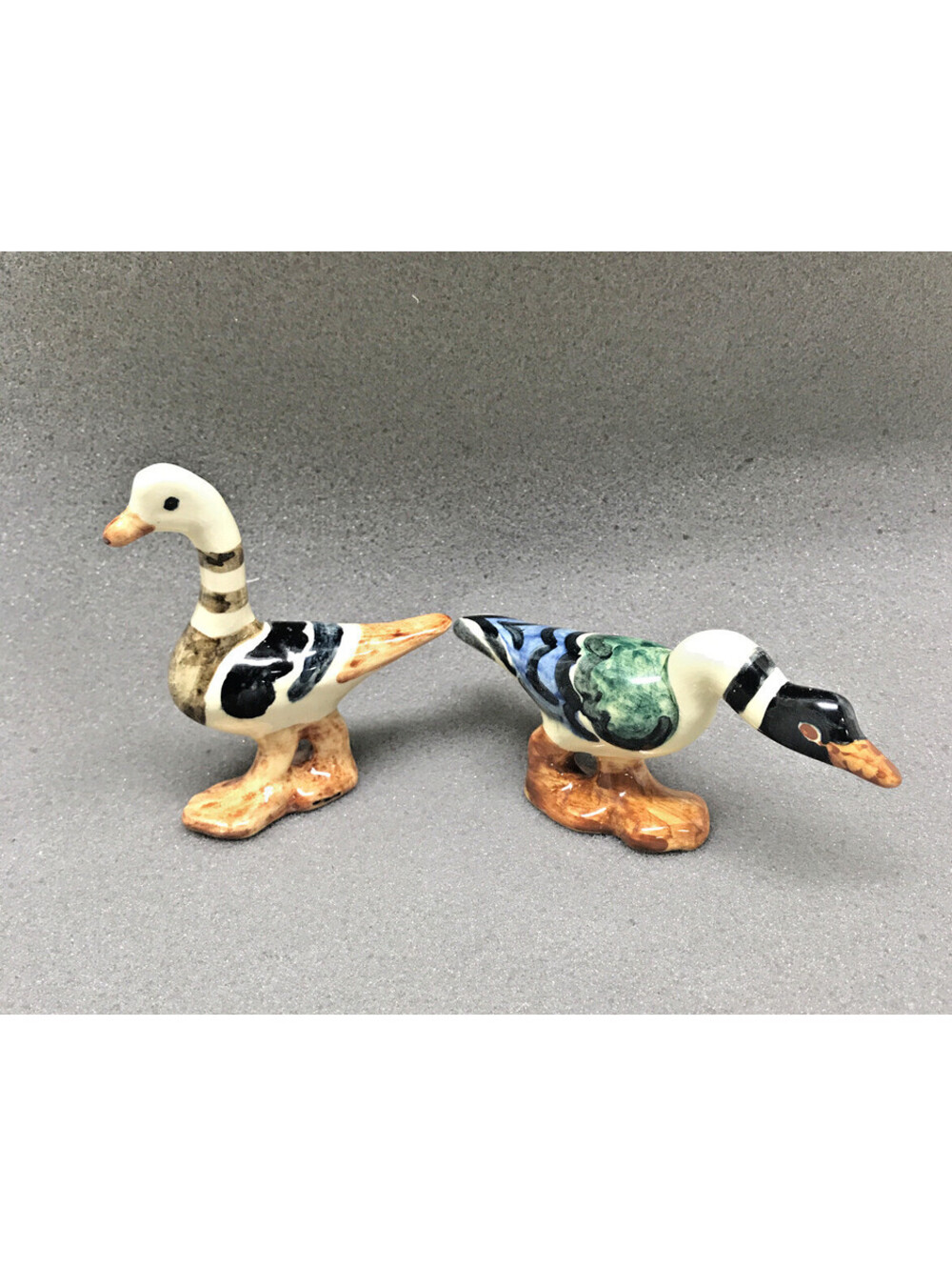 Vtg Ceramic Geese Folk Art Hand Painted Goose And Gander figurines 4” Waterfowl
